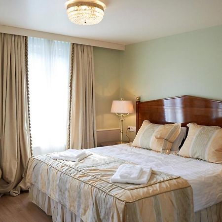 Hotel Les Contes De Bruyeres Servieres-le-Chateau Zewnętrze zdjęcie