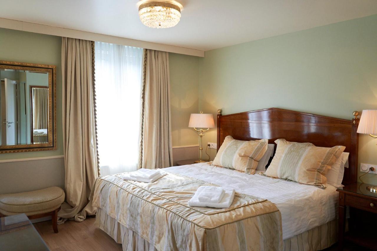 Hotel Les Contes De Bruyeres Servieres-le-Chateau Zewnętrze zdjęcie